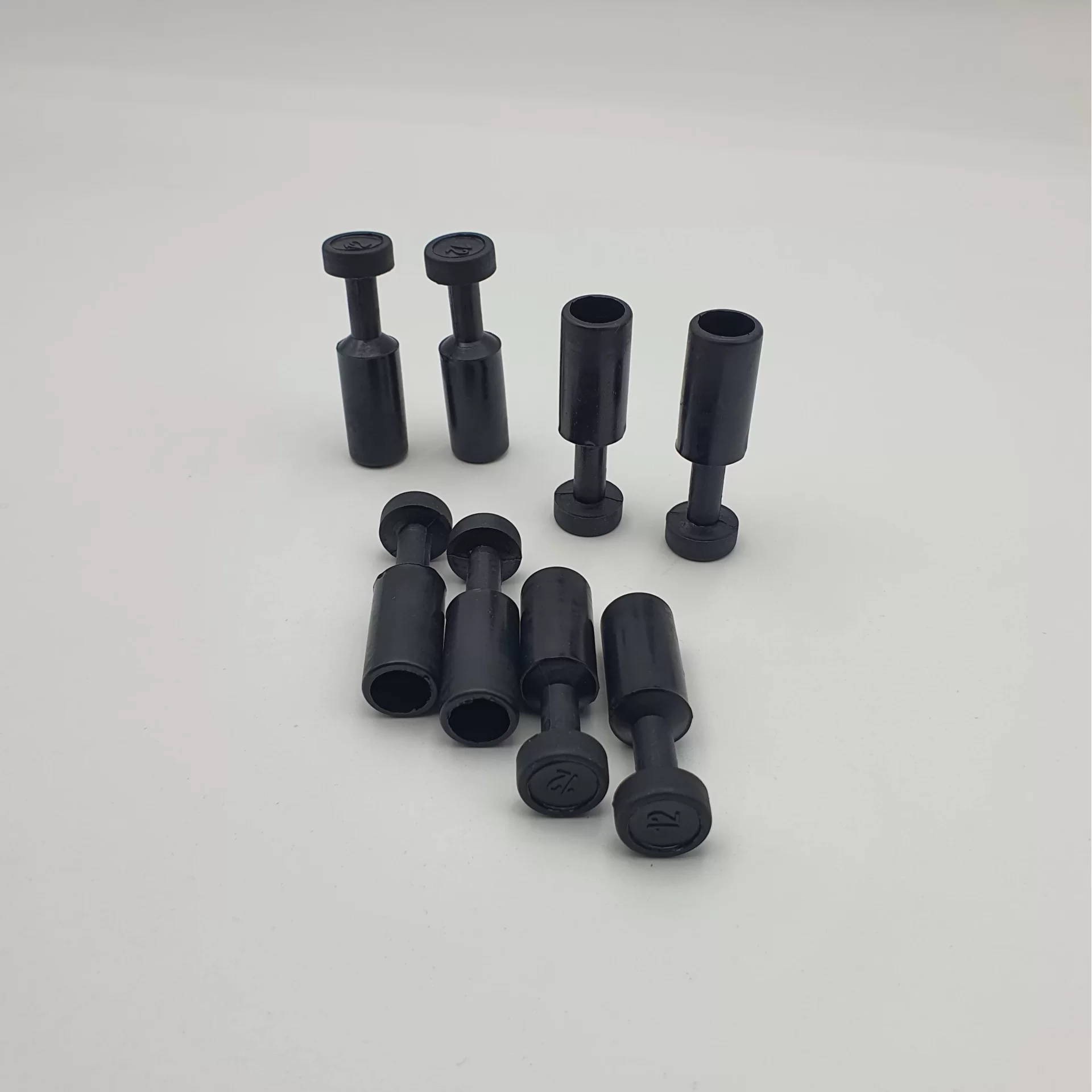 10 MM PLASTİK ERKEK KÖRTAPA (Lisinya)