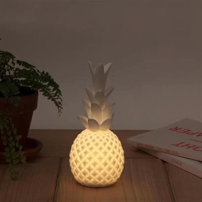 Ananas Şeklinde Desenli Büyük Boy Pilli Masa Ve Gece Lambası ( Lisinya )